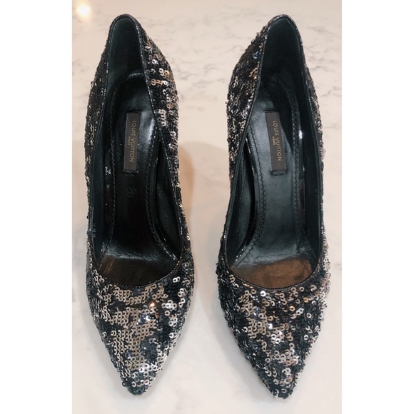 LOUIS VUITTON Liza Sequin Black & Silver Pointy Toe Pumps Noir SZ 37 - Picture 4 of 17